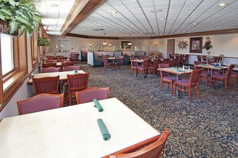 Norwood Inn & Suites Mankato North Mankato المطعم الصورة