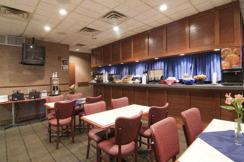Norwood Inn & Suites Mankato North Mankato المطعم الصورة