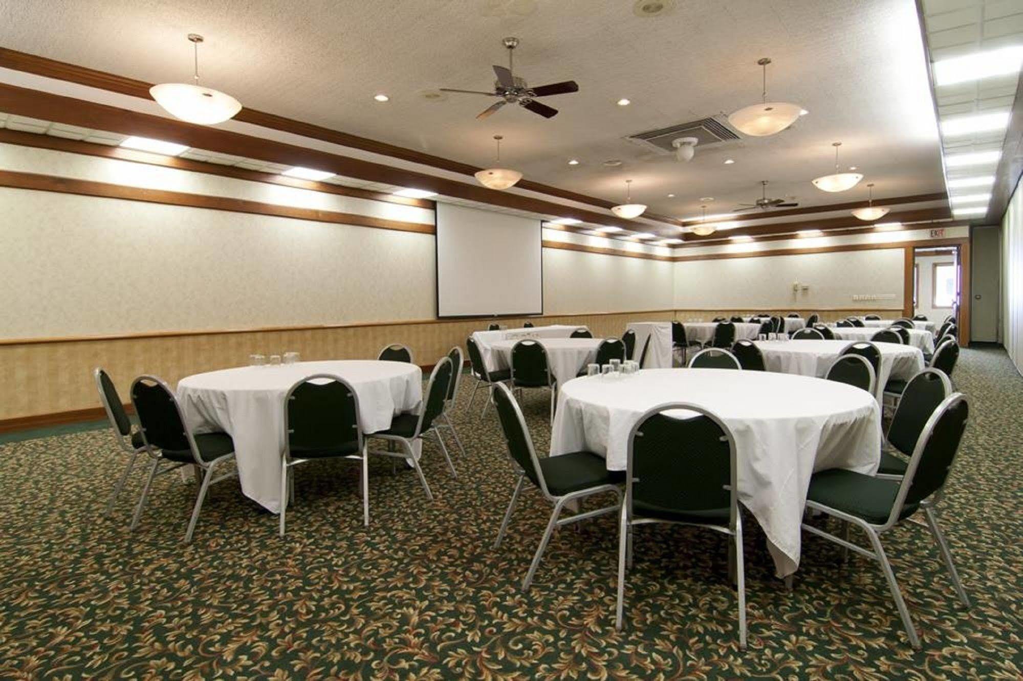 Norwood Inn & Suites Mankato North Mankato المظهر الخارجي الصورة