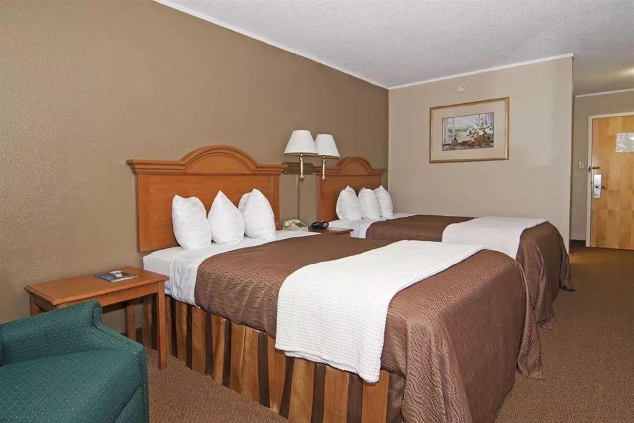 Norwood Inn & Suites Mankato North Mankato الغرفة الصورة
